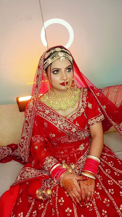 PARLTM7BZK7L_The_Beauty_World_ChIJdXau41Ej8jkRO_LVgrAfKmw_9