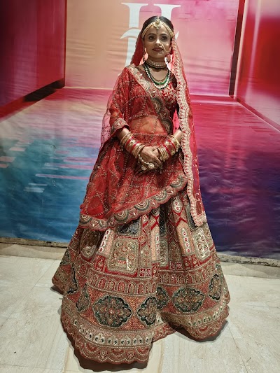 PARLULUUXENW_Nandani_ChIJqTJa9CBB8jkRA1VeYUQorQU_7