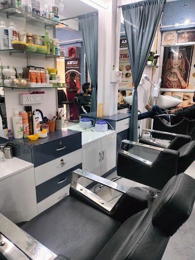 PARLVZXUVSD3_Vatika_Beauty_Parlour_ChIJXXx2Uu8P8jkRZYGW8vlo93k_2