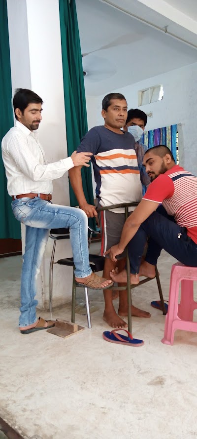 PHYSB6FJL05M_Ballia_Physiotherapy_Center_ChIJvTQ5rBX38TkRBww4IbyBiEE_1