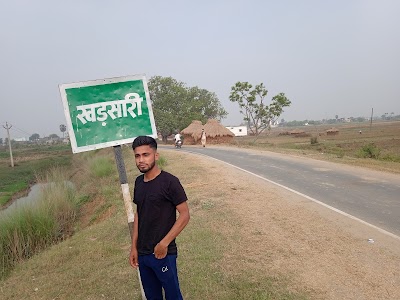 POSTMC7DD3UM_Kharsari_Post_Office_ChIJVVVVVVku8jkRCgjo1FHBx30_3