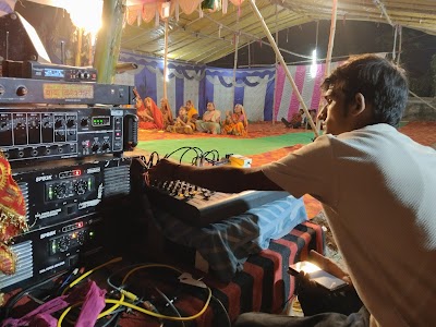 SCHO1M4AUO22_Dakra_middle_school_ChIJeeD4A8w78jkRRBR6B8kgJK4_9