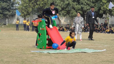 SCHO3YT9C4BL_Creative_Minds_International_School_ChIJQwrXjOof8jkRLhmde5Lq0wM_10