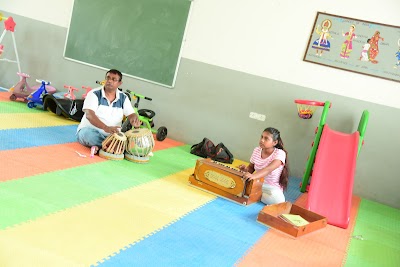 SCHO3YT9C4BL_Creative_Minds_International_School_ChIJQwrXjOof8jkRLhmde5Lq0wM_5