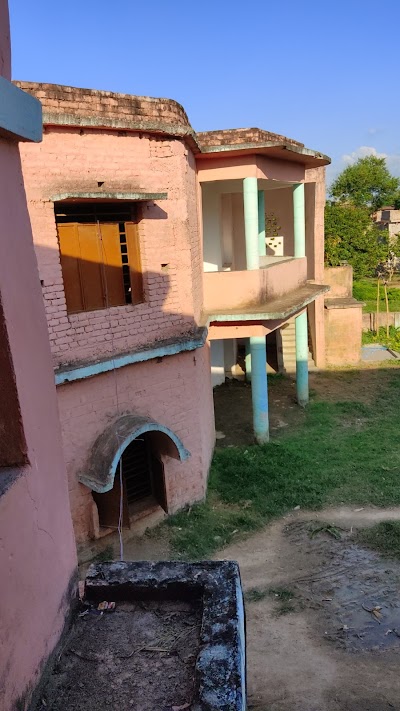 SCHO7AC8WBPW_Middil_school_Adarsh_Laxmipur_ChIJK-gIR0oX8jkRKEvVAOFIoCA_2