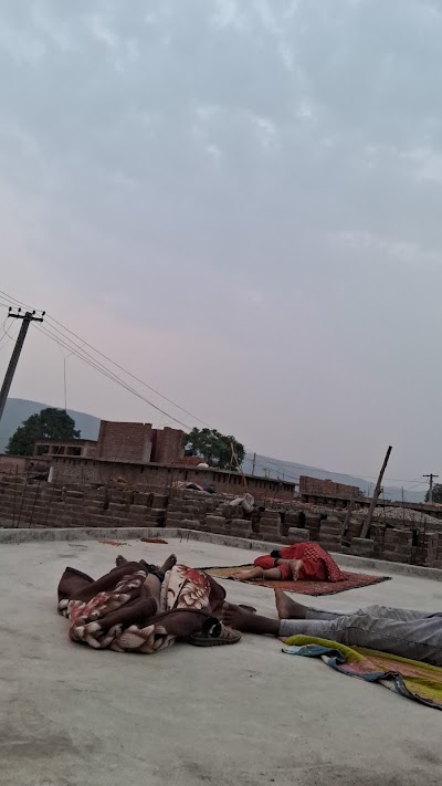 SCHO8PO2JOFP_Middle_school_Satgharwa_ChIJ0803sXgn8jkRywEvDu0Ts-c_5