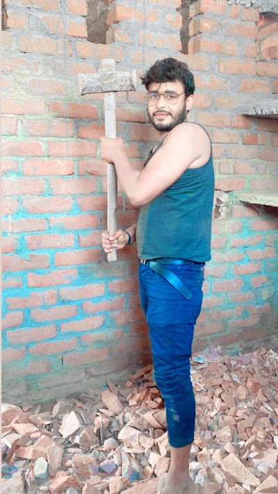 SCHOCNMU609K_UMS_LAKHNA_ChIJHdYlchgh8jkRYRwtDM_T_fs_6