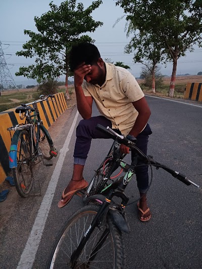 SCHOF2V0UB3C_UHS_TORALPUR_ChIJnaWyhLUh8jkRIVStR7_a9rA_3