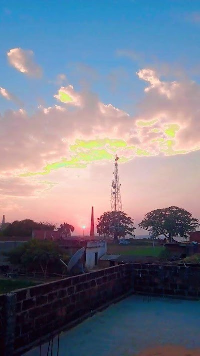 SCHOI2GLAEE2_Middle_school_nista_ChIJ-442ewAh8jkRHebiGKvbdJc_2