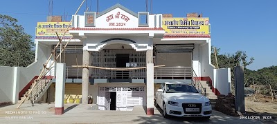 SCHOK9GE632Z_JAY_SHREE_RAM_MARKET_ChIJAepk9AoX8jkRGlhho7a7FrY_4