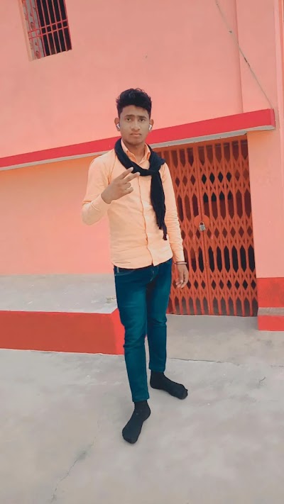 SCHOLEGPK3AX_Govt_Middle_School_Lalpur_ChIJzd2eWLI38jkRgrn7WeRm85A_4