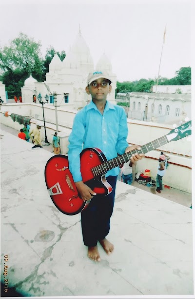 SCHOMD9H33ED_Middle_school_pathua_ChIJ7REVtPwY8jkR8eNho_kXaew_1