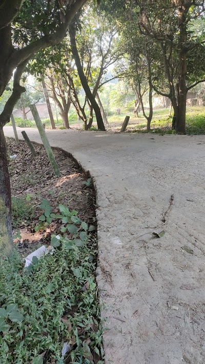 SCHONYLT52PC_Middle_School_Bhawanipur_ChIJi-ls8wcg8jkRogq7-pivPyM_2