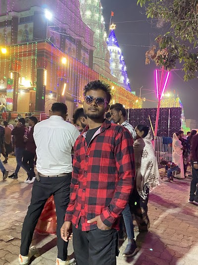 SCHONYLT52PC_Middle_School_Bhawanipur_ChIJi-ls8wcg8jkRogq7-pivPyM_7