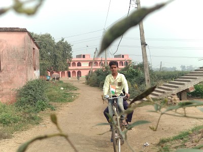 SCHOR9ZK5R5R_Middle_School_Bhadoush_ChIJSVtIq2M_8jkRPcZLR7Unzpw_4