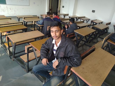 SCHOSAZ6FAYE_High_School_Rehua_ChIJjfoTLR4j8jkRCRSND0RuN2s_3