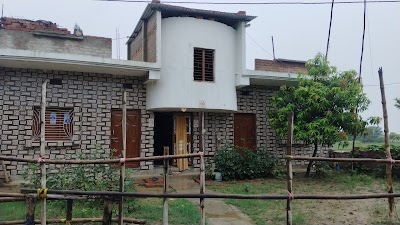 SCHOVYM7TCFS_Middle_School_Rampur_ChIJHYmzf1sj8jkRgT40XOBg130_2