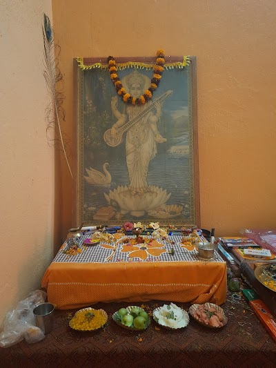 SCHOXY48I0E7_Mid_Point_School_ChIJW2DrTcUX8jkRh4vFG-WhPNU_3