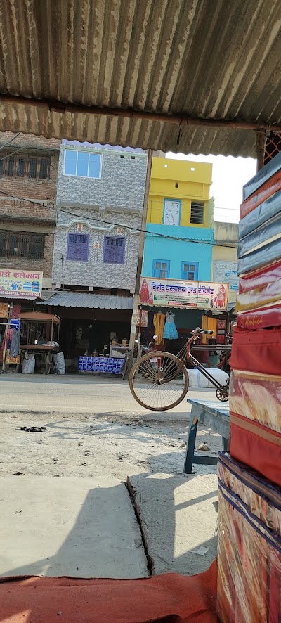 STAT6CTNUG9J_Aliganj_Market_ChIJdzNGZFxJ8jkRnYEHa9tLttk_1