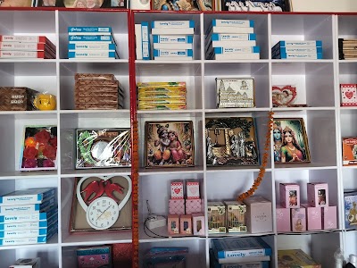 STAT92J41XWF_Kritika_Store_ChIJjZqsNP318TkRcnlzQlVCwjI_1