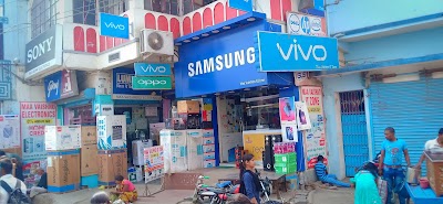 SUPEFCE24E1G_Maya_Market_ChIJT0vye9Ei8jkRJx7QD9QPTwY_1