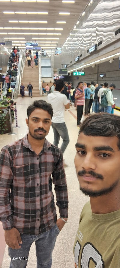 SUPEOZ1W0JOG_Gaura_halsi_ChIJlWDowno38jkRe-MPtL_-Xh0_3