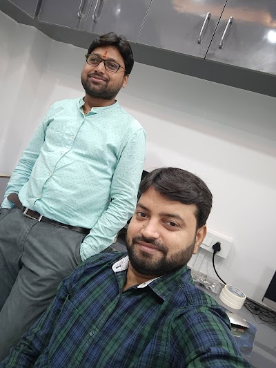 TAXCTM8SL6WI_B.R___Associates__Auditor___Tax_consultant__ChIJQX1Ak6Mj8jkRMWQXwruWQtY_1