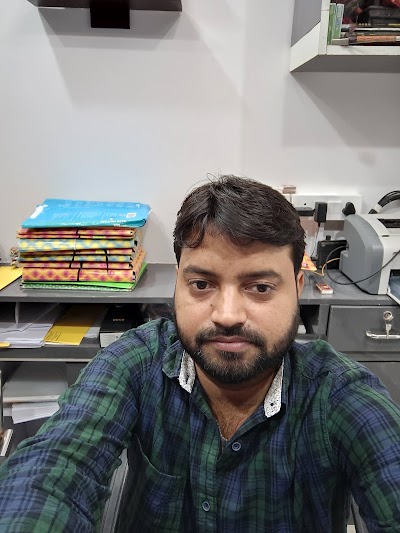 TAXCTM8SL6WI_B.R___Associates__Auditor___Tax_consultant__ChIJQX1Ak6Mj8jkRMWQXwruWQtY_2