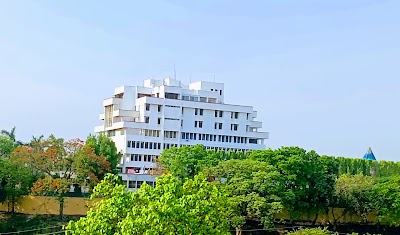 YOGAIQP8F080_Bihar_School_of_Yoga_ChIJM-q_6QLv8TkR1rqWoqpZrCE_3