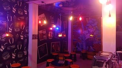 COFFX75V7TK3_Baithaki_Cafe_ChIJfVD-QSkb8jkRT9IKL8GnQbo_3