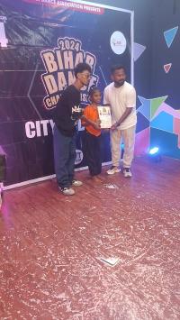 DANCEI0FM2SQ_SS_DANCE_ACADEMY_ChIJ11gZgIVd8jkR6xbOyWZQBTY_4